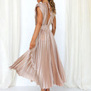 Crispes | The V-neck dress 4